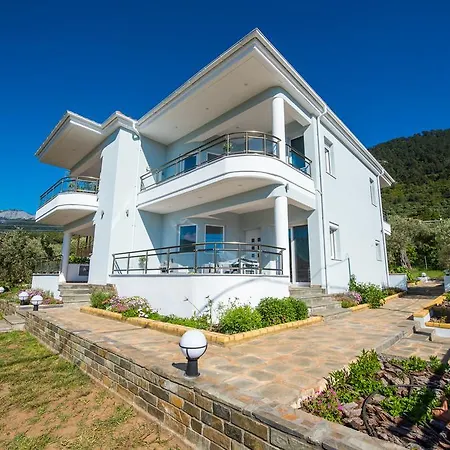 Olive Garden Villas&apartments * Chrysi Ammoudia