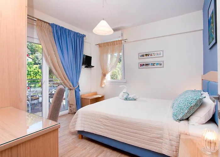 Olive Garden And Apartment