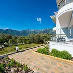 アパート Olive Garden And クリッシ・アモウディア