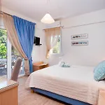 Olive Garden And アパート