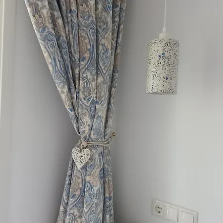 Olive Garden And 크리시 아모우디아