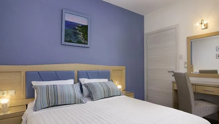 Olive Garden And Chrysi Ammoudia